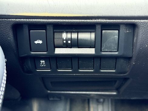 Used 2015 Subaru Legacy 2.5i AWD/4WD image 23