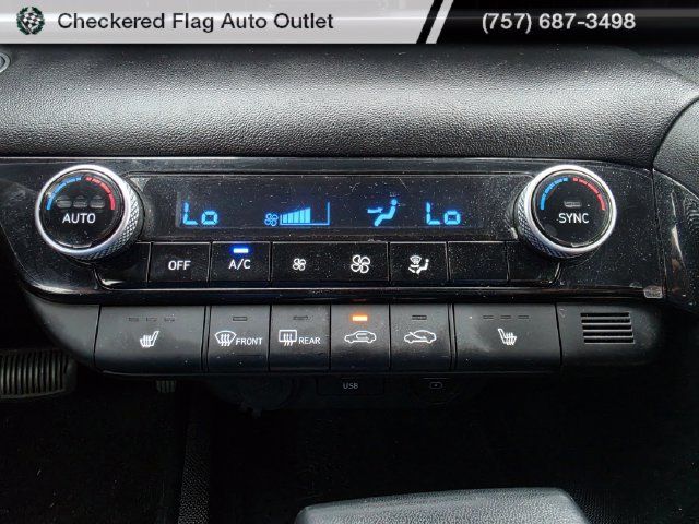 Used 2022 Hyundai Elantra SEL w/ Convenience Package FWD image 16