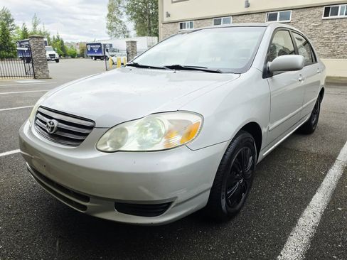 Used 2004 Toyota Corolla LE FWD image 1