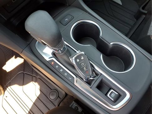 Certified 2024 Chevrolet Equinox LT w/ LPO, Floor Liner Package FWD image 13