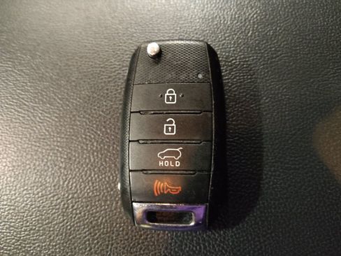Used 2019 Kia Sorento AWD image 32