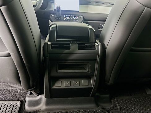 Used 2025 Land Rover Defender 110 S image 25