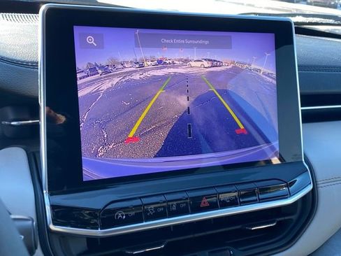 Used 2024 Jeep Compass Limited image 12