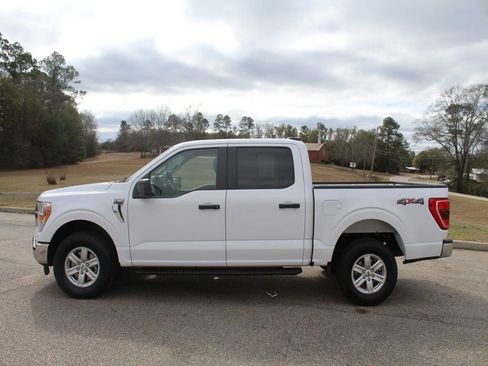 Used 2021 Ford F150 XLT image 12