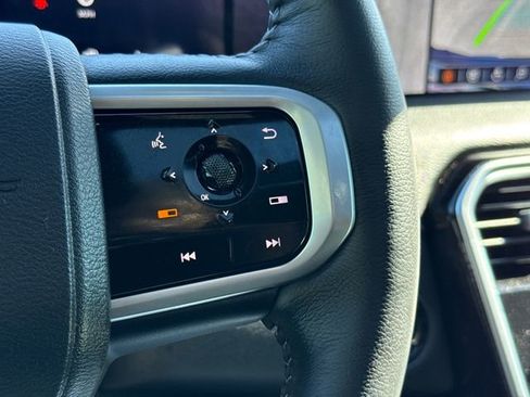 Used 2025 Nissan Armada Platinum image 28