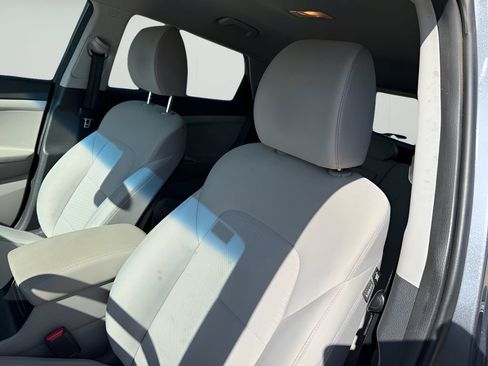 Used 2019 Hyundai Tucson SE image 11