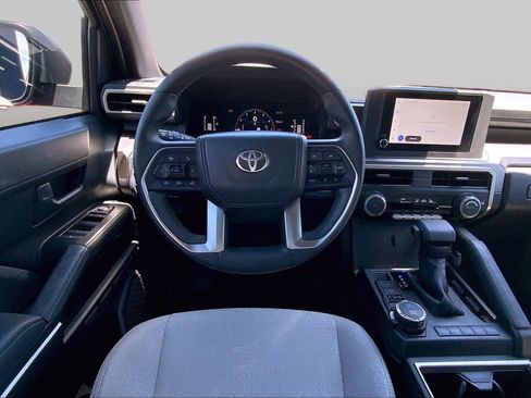 Used 2025 Toyota 4Runner SR5 AWD/4WD image 6