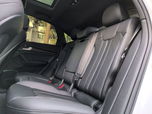 Used 2021 Audi Q5 2.0T Premium Plus w/ Premium Plus Package AWD/4WD image 21