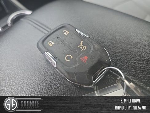 Used 2022 GMC Terrain SLT AWD/4WD image 29