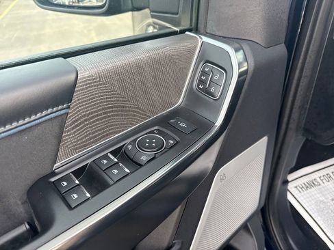 Used 2025 Ford F250 Platinum image 34