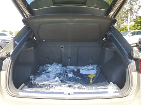 New 2025 Audi Q3 2.0T Premium image 31