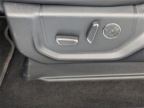 Used 2019 Ford F150 Platinum image 14