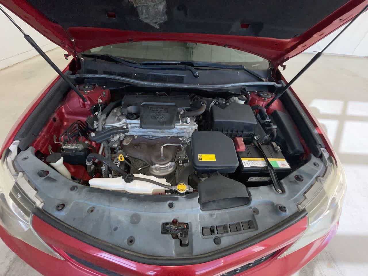 Used 2012 Toyota Camry SE FWD image 25
