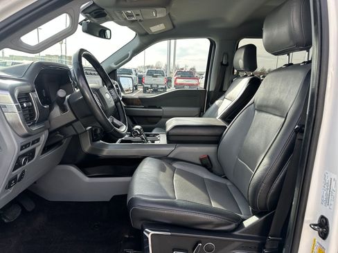 Used 2021 Ford F150 Lariat w/ FX4 Off-Road Package image 9