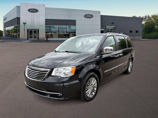 Used 2016 Chrysler Town & Country Touring-L w/ Driver Convenience Group FWD 360° Tour