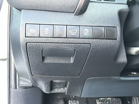 Used 2021 Toyota Camry SE image 18