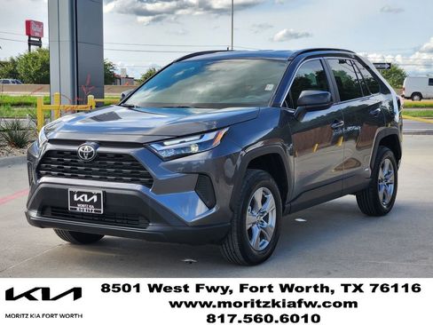 Used 2025 Toyota RAV4 LE AWD/4WD image 3