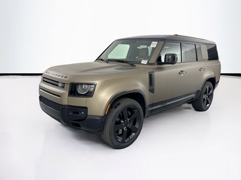 New 2026 Land Rover Defender 130 X-Dynamic SE image 1