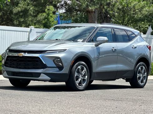 Used 2024 Chevrolet Blazer LT AWD/4WD image 8