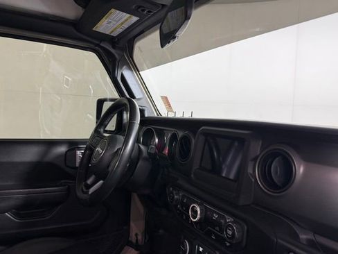 Used 2022 Jeep Wrangler Sport AWD/4WD image 25