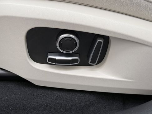 Used 2022 Jaguar F-PACE S image 16