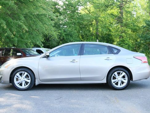 Used 2014 Nissan Altima 2.5 SL w/ Technology Package FWD image 4
