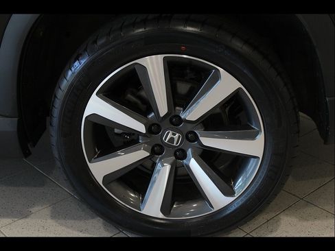 Certified 2023 Honda Pilot Touring image 12