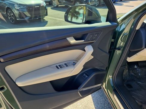 Used 2023 Audi Q5 e Premium Plus w/ Premium Plus Package image 18