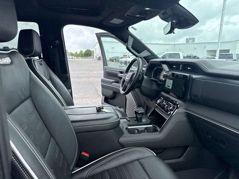 Certified 2025 GMC Sierra 1500 AT4X AWD/4WD image 35