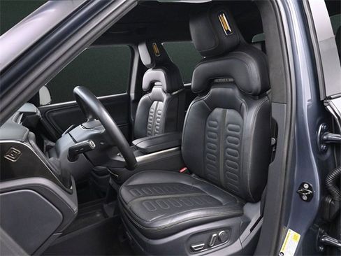 Used 2022 Rivian R1T Launch Edition image 12