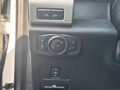 Certified 2019 Ford F250 Lariat w/ Lariat Value Package image 27