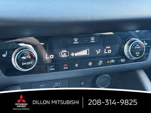 Used 2024 Mitsubishi Outlander SEL AWD/4WD image 22