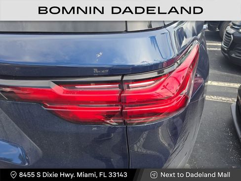 Used 2023 Chevrolet Traverse LT image 4