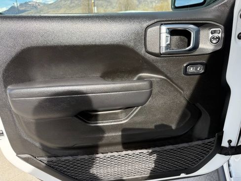 Used 2025 Jeep Wrangler Unlimited Sport S 4xe image 31