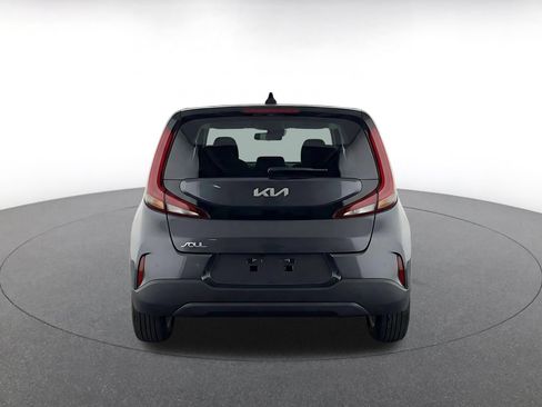 Used 2025 Kia Soul LX w/ LX Technology Package FWD image 7
