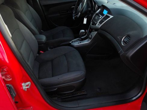 Used 2014 Chevrolet Cruze LT image 6