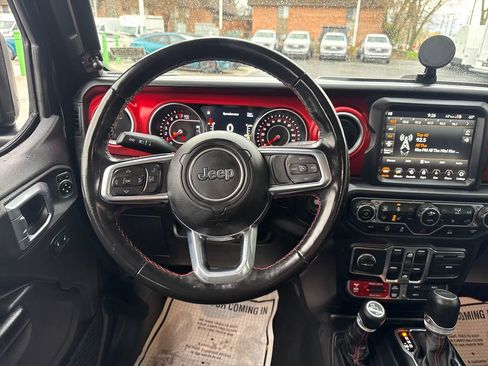Used 2021 Jeep Gladiator Rubicon w/ Dual Top Group AWD/4WD image 27