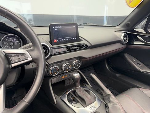 Used 2019 MAZDA MX-5 Miata Grand Touring RWD image 6