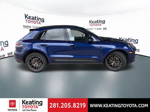 Used 2022 Porsche Macan image 2