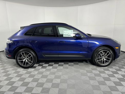 Certified 2025 Porsche Macan image 8