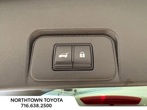 Used 2021 Nissan Rogue SL w/ Premium Package image 28