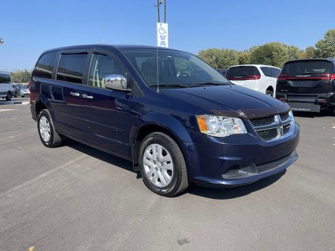 Used 2015 Dodge Grand Caravan SE w/ Quick Order Package 29E SE image 11