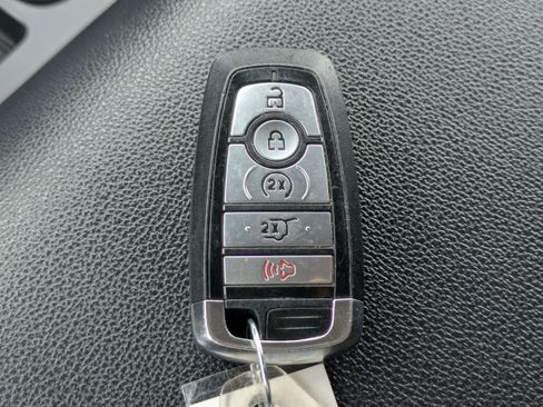 Used 2024 Ford Expedition XLT AWD/4WD image 34