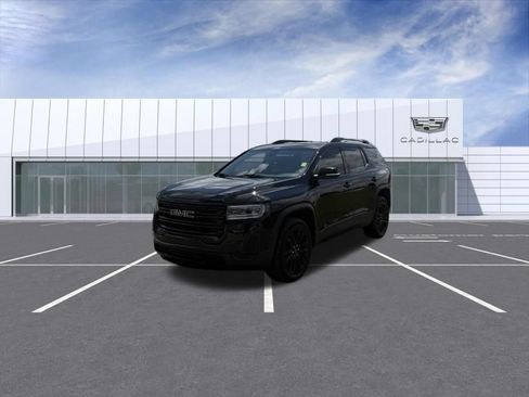 Used 2023 GMC Acadia SLE w/ Driver Convenience Package FWD image 6