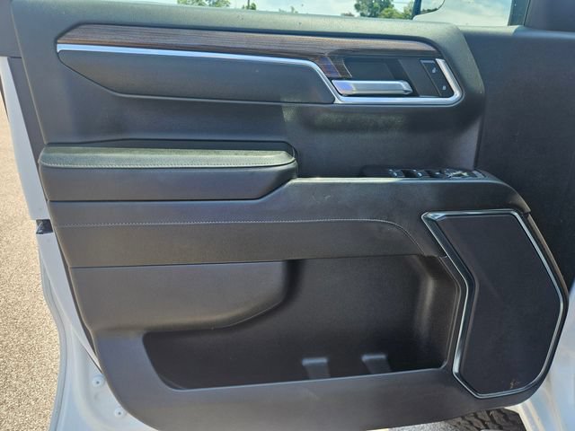 Used 2024 Chevrolet Silverado 1500 LT Trail Boss w/ Protection Package AWD/4WD image 10