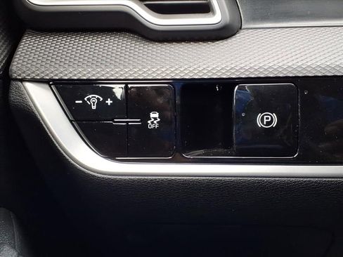 Used 2024 Kia Sportage LX FWD image 31