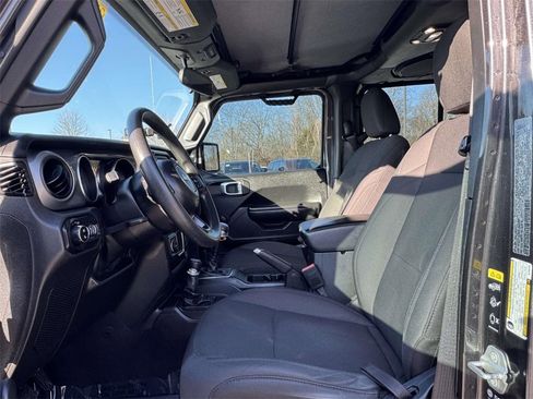 Used 2021 Jeep Gladiator Sport w/ Trailer Tow Package image 13