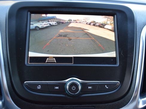 Used 2023 Chevrolet Equinox LS w/ LS Convenience Package image 16