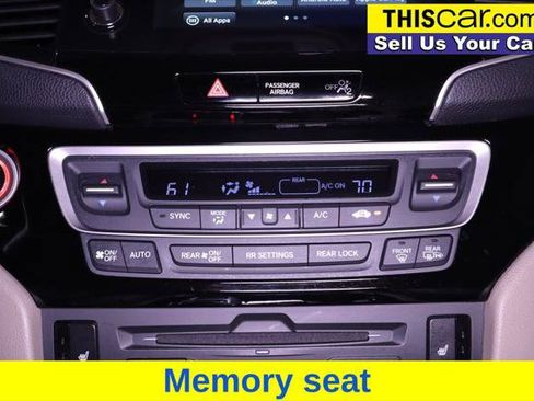 Used 2019 Honda Pilot Touring image 19