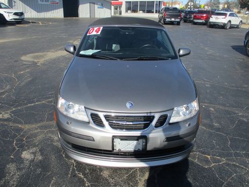 Used 2004 Saab 9-3 Aero FWD image 10